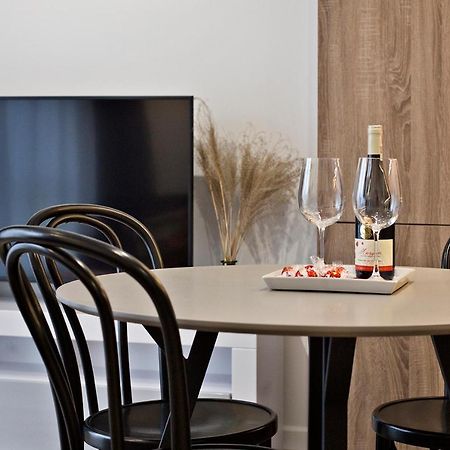 Goclaw P&O Serviced Apartments Варшава Екстериор снимка