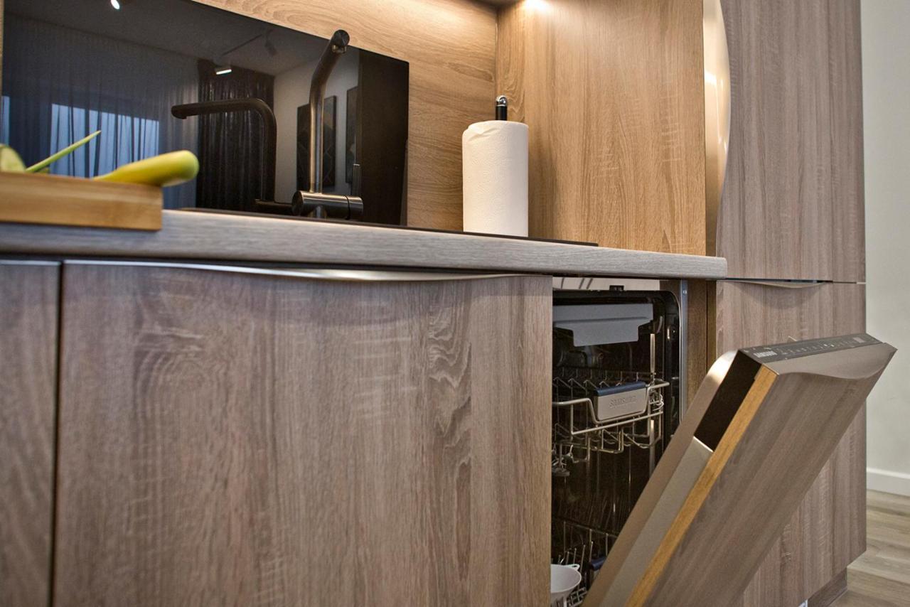 Goclaw P&O Serviced Apartments Варшава Екстериор снимка